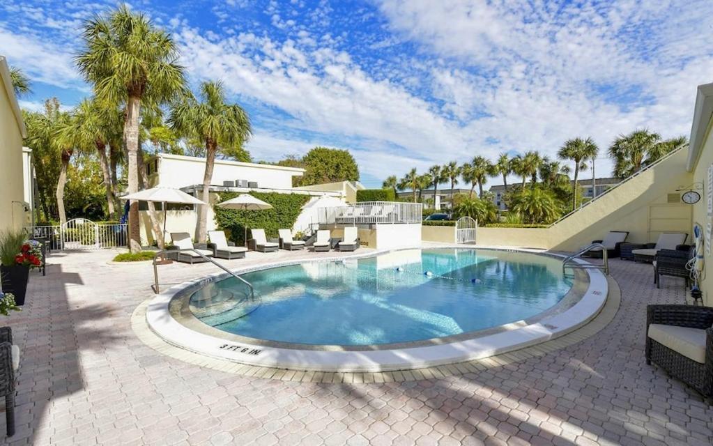Laplaya 201C Breathtaking Gulf Panorama From This Corner End Unit With A Private Stairway To The Beach Longboat Key Exteriér fotografie